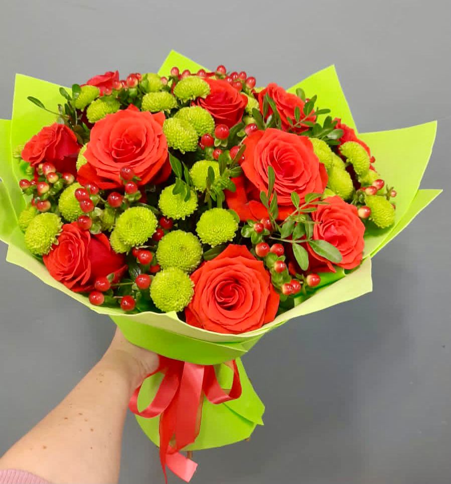 Букет цветов из: Хризантемы и Розы в Рыболово