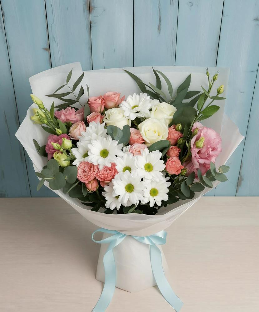 Букет цветов из: Розы, Лизиантусы и Хризантемы в Рыболово