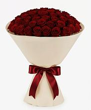 Букет 101 Бордовая роза Блэк Бакарра в Рыболово