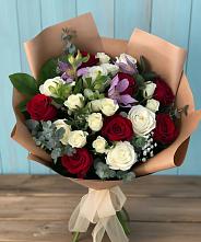 Букет цветов из:  Розы и Альстромерии в Рыболово
