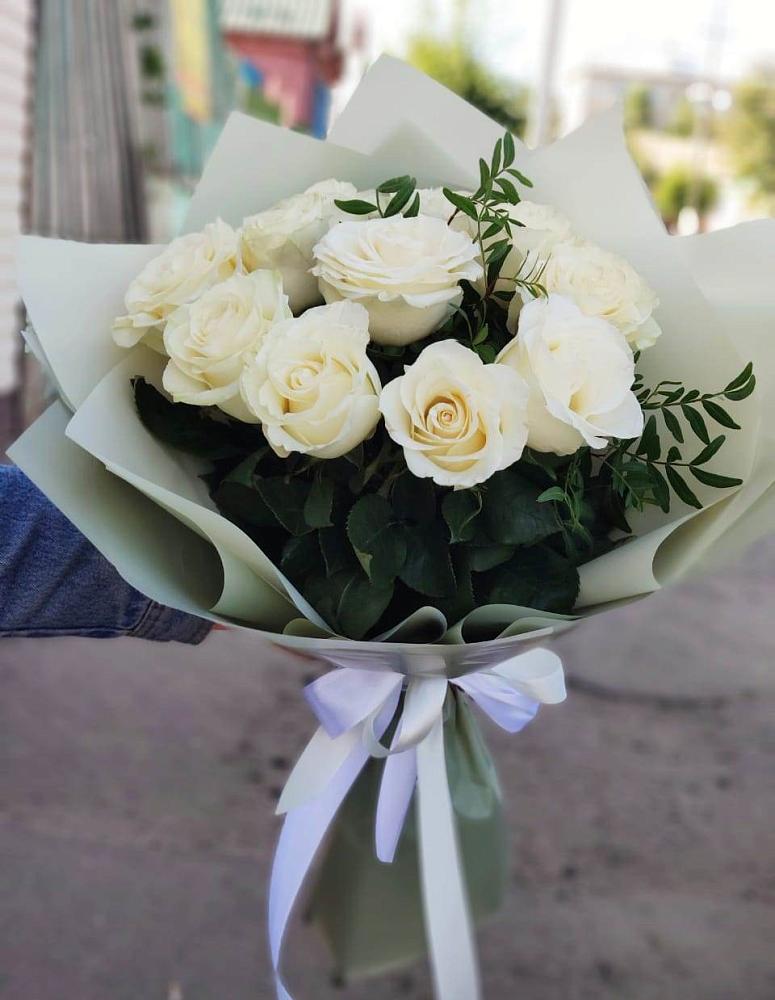 Букет Белые розы Проуд в Рыболово