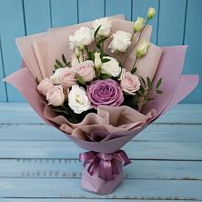 Букет цветов из:  Розы и Лизиантусы в Рыболово