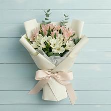 Букет цветов из:  Альстромерии в Рыболово