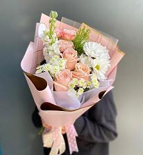 Букет цветов из:  Хризантемы и Розы в Рыболово