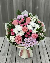 Букет цветов из:  Альстромерии, Гвоздики, Розы и Хризантемы в Рыболово
