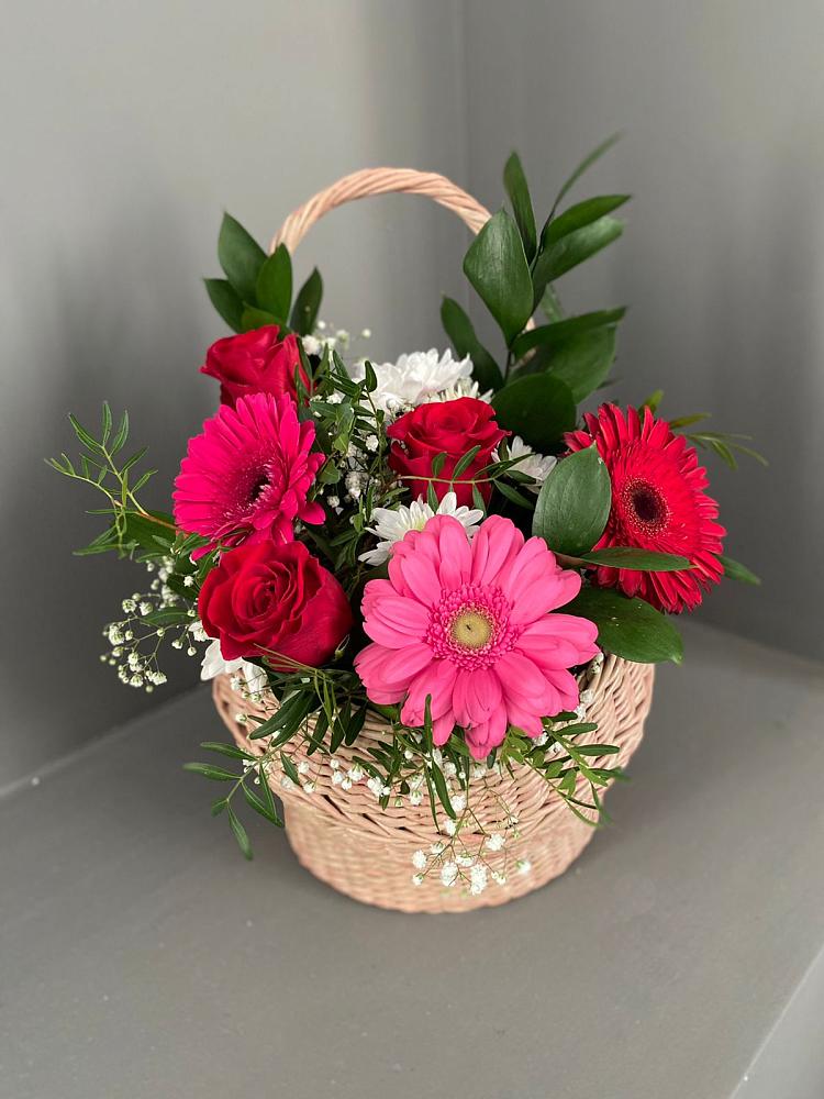 Цветочная композиция из Розы, Хризантемы и Герберы в корзине в Рыболово