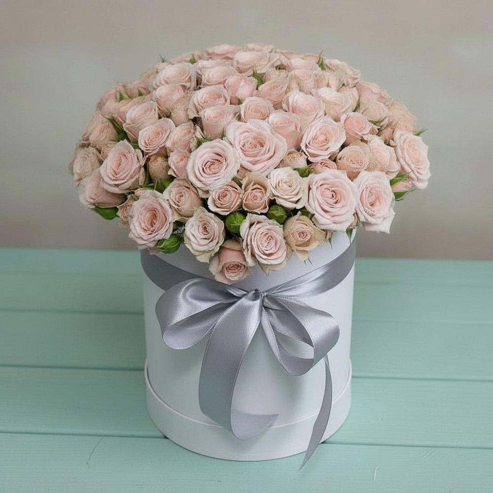 Цветочная композиция из Розы в шляпной коробке в Рыболово